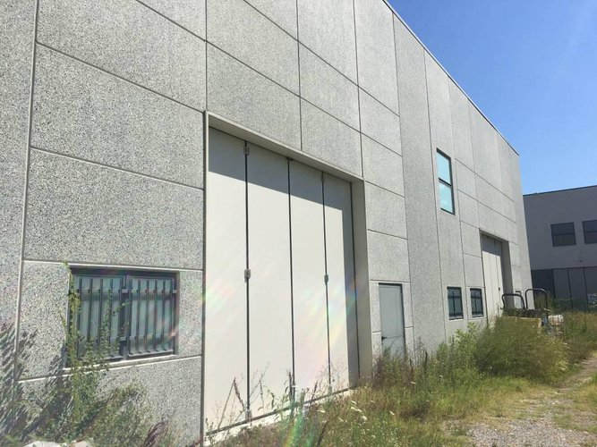 Capannone di 4.300mq con area esterna ottimo prezzo Treviolo