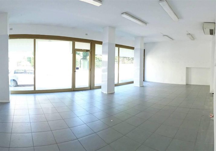 Negozio ufficio di 300mq fronte strada Bergamo