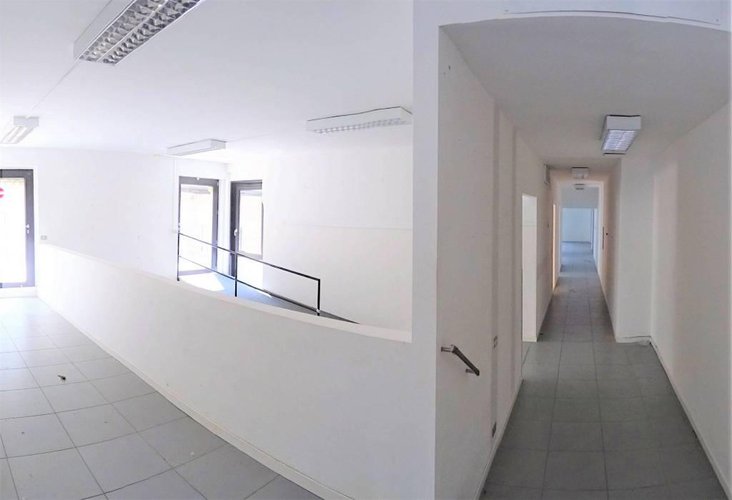 Negozio ufficio di 300mq fronte strada Bergamo