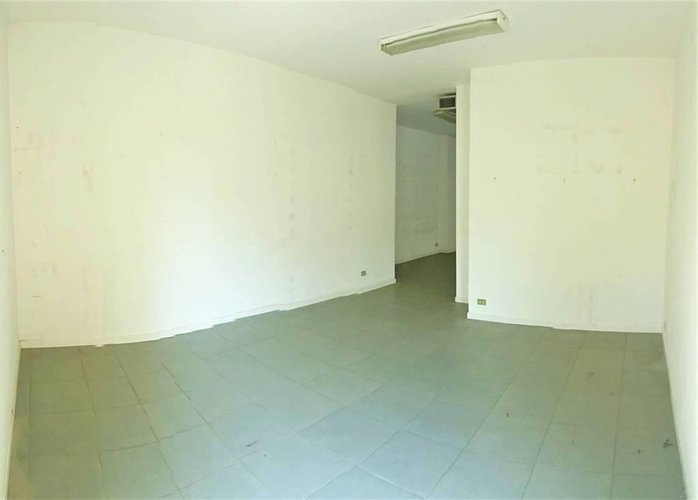 Negozio ufficio di 300mq fronte strada Bergamo