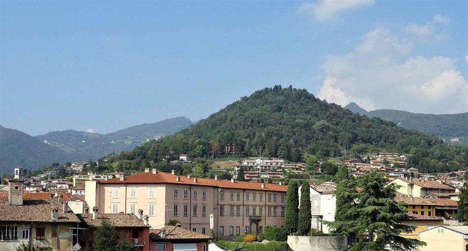 Alzano Lombardo Quadrilocale 130mq ultimo piano Alzano Lombardo