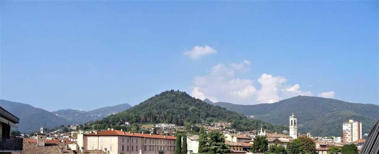 Alzano Lombardo Quadrilocale 130mq ultimo piano Alzano Lombardo