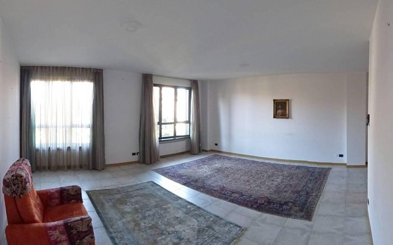 QUADRILOCALE 120mq nel complesso il triangolo Bergamo