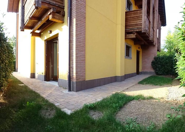 Brusaporto NUOVO TRILOCALE CON GIARDINO PRIVATO DI 150MQ