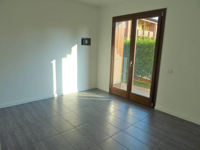 Brusaporto NUOVO TRILOCALE CON GIARDINO PRIVATO DI 150MQ Brusaporto