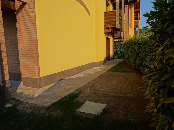 Brusaporto NUOVO TRILOCALE CON GIARDINO PRIVATO DI 150MQ Brusaporto