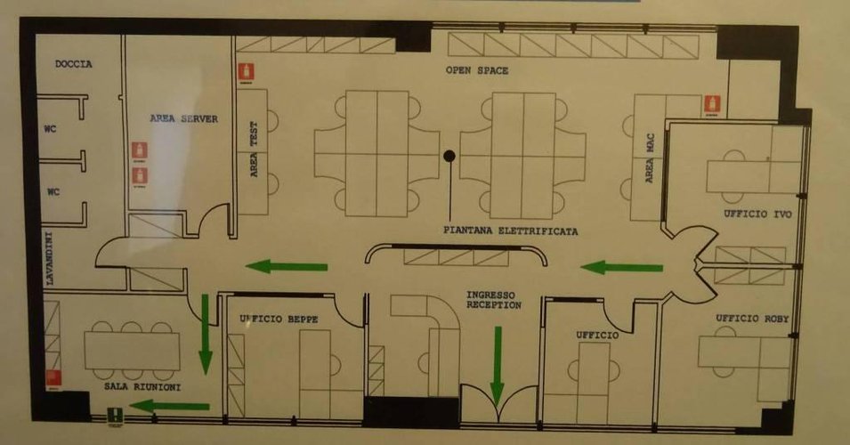 Curno in via Bergamo un ufficio di 200mq totalmente arredato Curno
