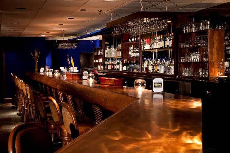 Negozio 750mq con unica vetrata di 20 ml frontestrada Bonate Sopra