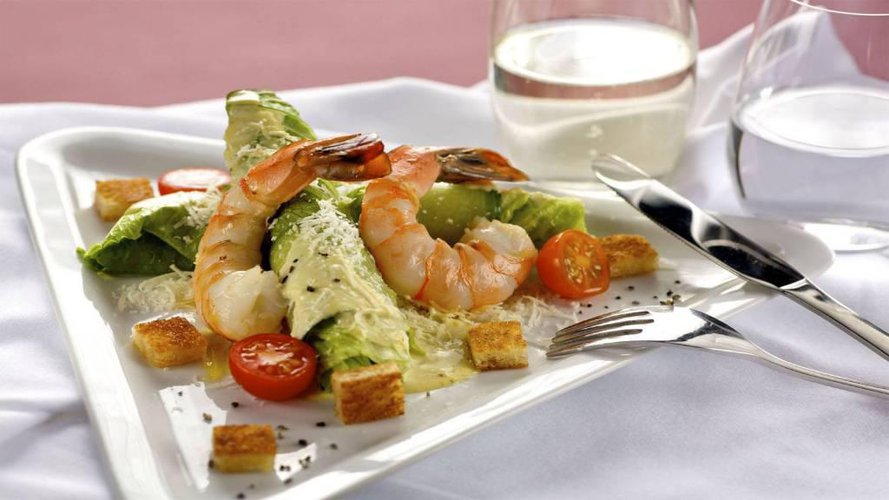 Negozio 300mq con unica vetrata di 10 ml frontestrada Bonate Sopra