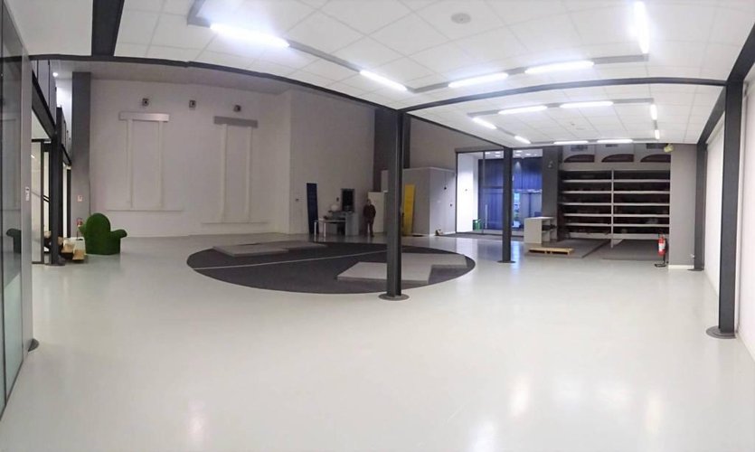 Negozio 1056 Mq Orio Al Serio con visibilità dall'autostrad Orio al Serio