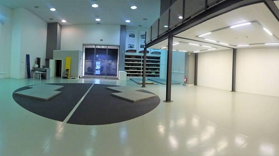 Negozio 1056 Mq Orio Al Serio con visibilità dall'autostrad Orio al Serio