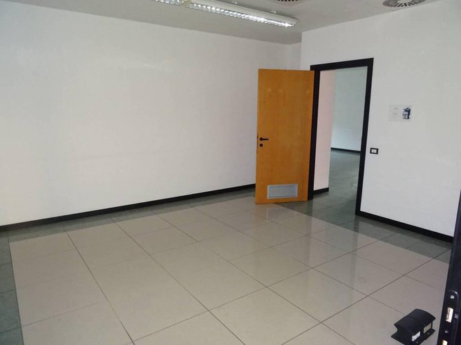 Via Camozzi Ufficio di 460 Mq Bergamo