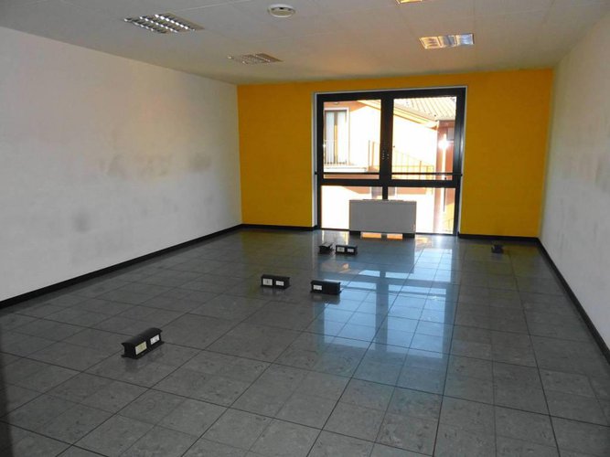 Via Camozzi Ufficio di 460 Mq Bergamo