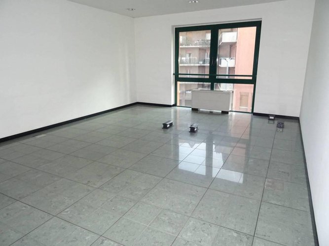 Via Camozzi Ufficio di 460 Mq Bergamo