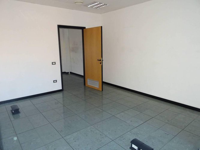 Via Camozzi Ufficio di 460 Mq Bergamo