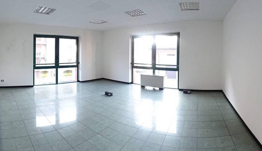 Via Camozzi Ufficio di 460 Mq