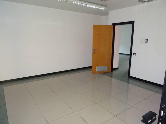 Via Camozzi Ufficio di 460 Mq Bergamo