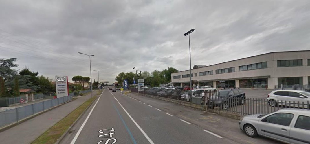 Albano S. Alessandro negozio 180mq con piazzale di 600mq Albano Sant'Alessandro