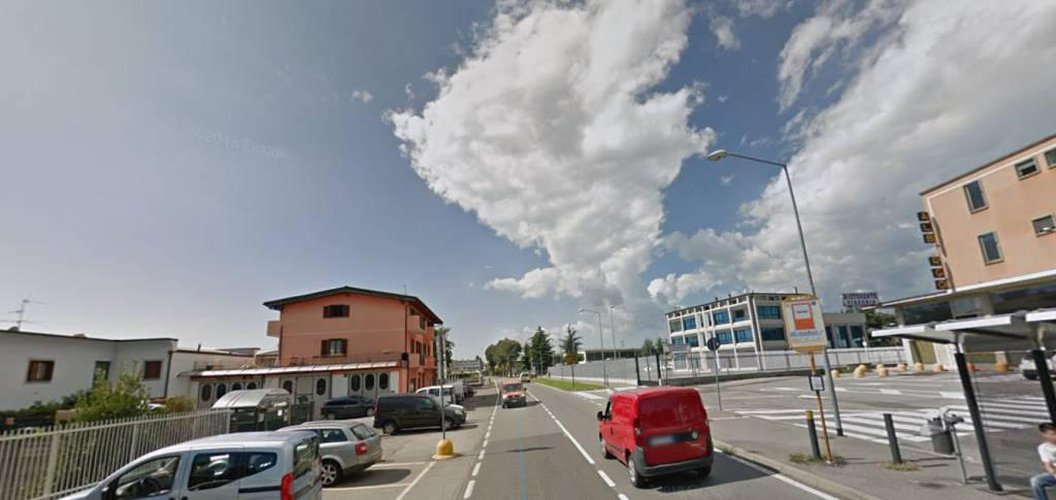 Albano S. Alessandro negozio 180mq con piazzale di 600mq Albano Sant'Alessandro