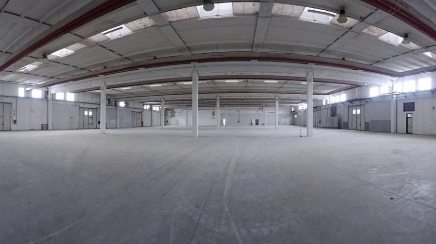 Zona industriale capannone di 4.400mq Lallio