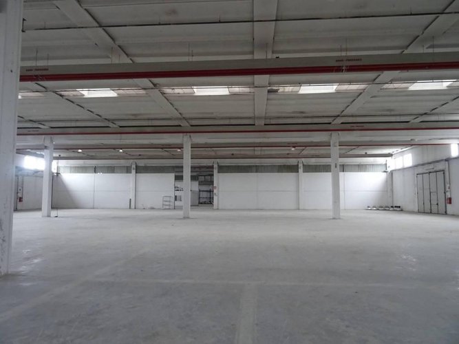 Zona industriale capannone di 4.400mq Lallio