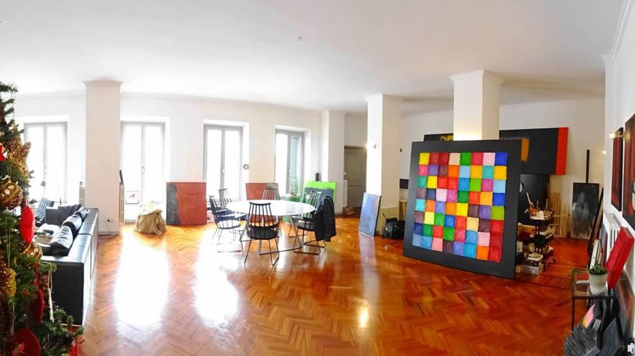 Quadrilocale di 250 mq con posto auto in zona centralissima Bergamo