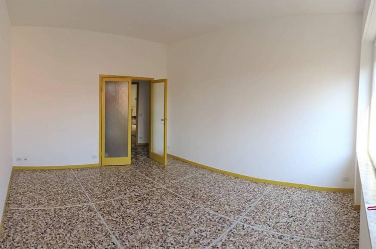 Zona Poste, quadrilocale 120 Mq ristrutturato Bergamo