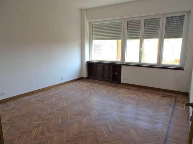 Zona Poste, quadrilocale 120 Mq ristrutturato Bergamo