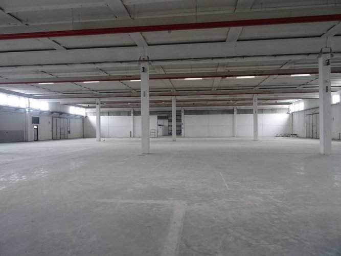 Zona industriale capannone di 4.700mq Lallio