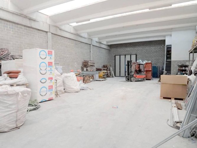 Mapello zona industriale capannone 420mq Mapello