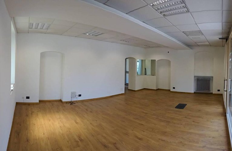 Via Moroni Negozio fronte strada Bergamo