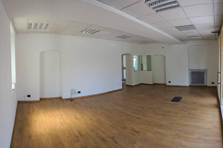 Via Moroni Negozio fronte strada Bergamo