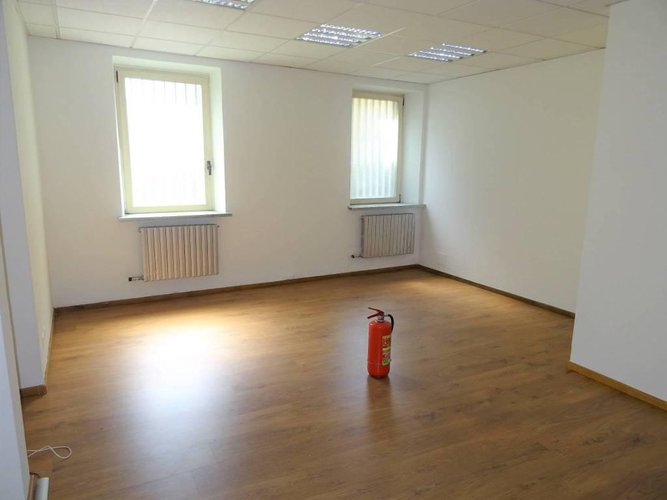 Via Moroni Negozio fronte strada Bergamo