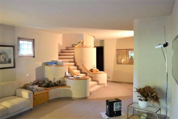 PRESTIGIOSA VILLA SINGOLA NEL PARCO DEI COLLI Bergamo