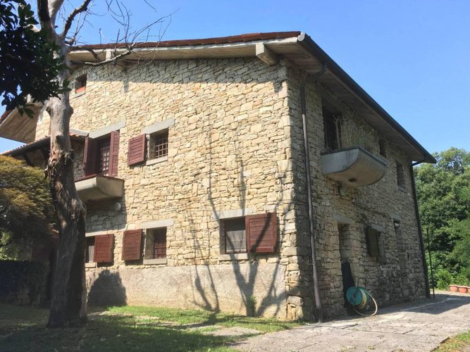 PRESTIGIOSA VILLA SINGOLA NEL PARCO DEI COLLI Bergamo