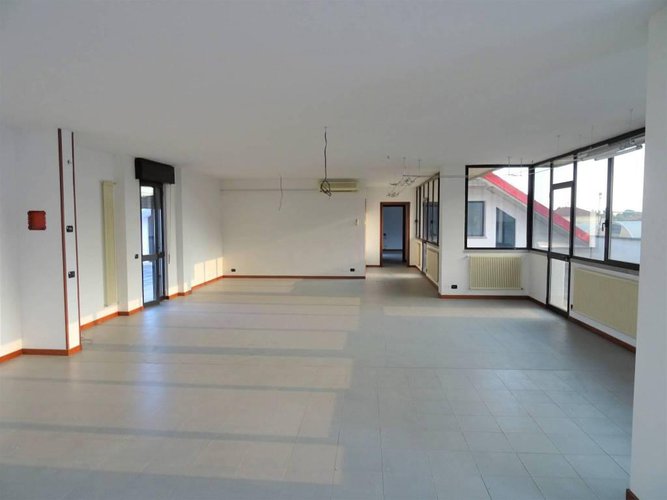 Castelli Calepio ufficio 200mq Castelli Calepio