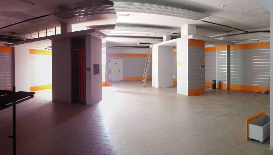 Bergamo Negozio di 850Mq con 1.000Mq di parcheggio Bergamo