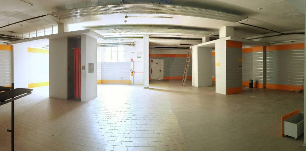 Bergamo Negozio di 850Mq con 1.000Mq di parcheggio Bergamo