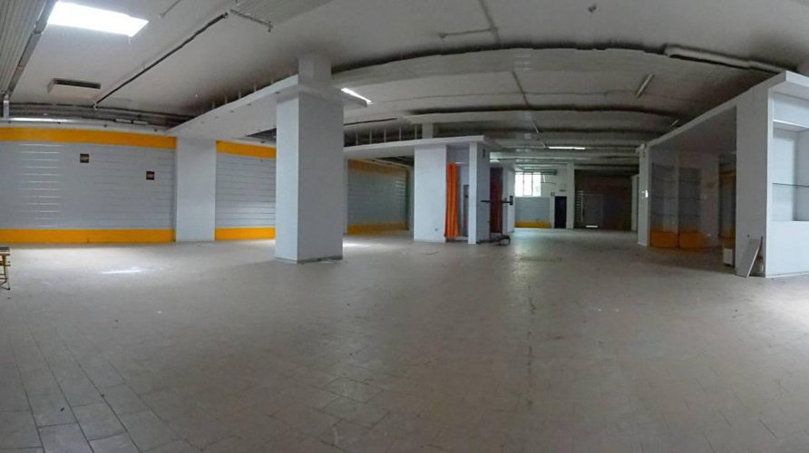 Bergamo Negozio di 850Mq con 1.000Mq di parcheggio Bergamo