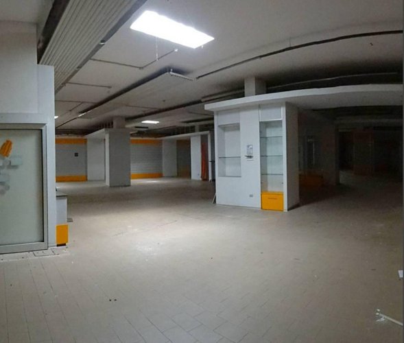 Bergamo Negozio di 850Mq con 1.000Mq di parcheggio Bergamo