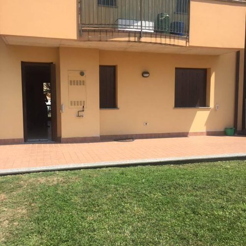 ULTIMO TRILOCALE CON DOPPIO GIARDINO E DOPPIO BOX Fara Olivana con Sola