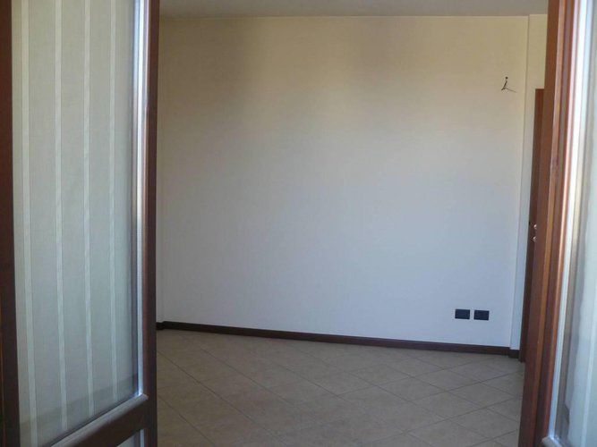 AMPIO BILOCALE LUMINOSO IN ZONA TRANQUILLA Spino d'Adda