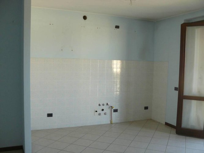 AMPIO BILOCALE LUMINOSO IN ZONA TRANQUILLA Spino d'Adda