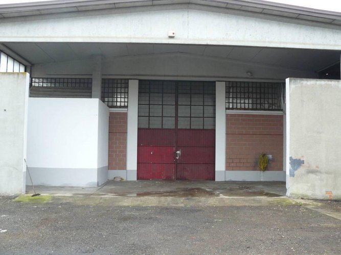 CAPANNONE A 100 mt DALLA NUOVA STRADA PAULLESE