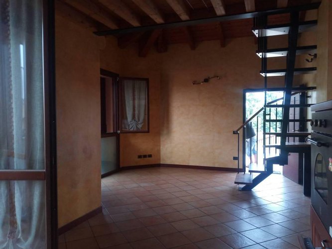 Bellissimo app.to indipendente con 150 mq di giardino!!!! Pontirolo Nuovo