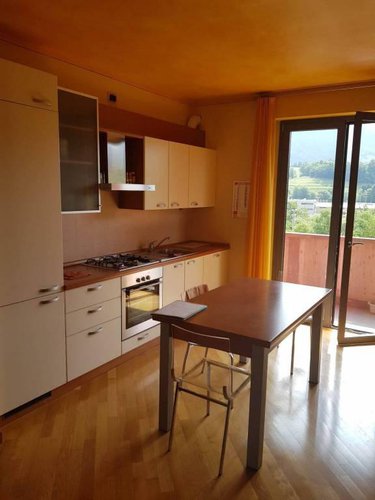 Stabile residenziale e artigianale Albino