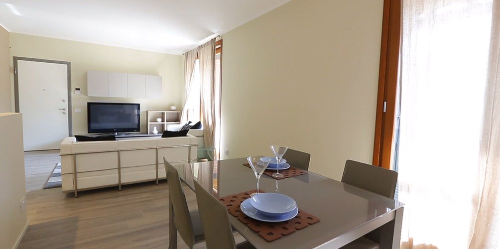 Quadrilocale duplex ultimo piano con terrazzi e cantina Madone