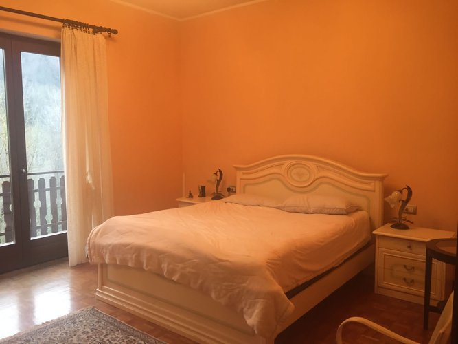 CASA SINGOLA BEN TENUTA! Algua