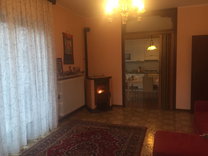 CASA SINGOLA BEN TENUTA! Algua