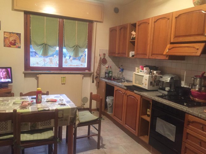 QUADRILOCALE A POCHI PASSI DAL CENTRO DEL PAESE!!! ASSOLUTAMENTE DA VEDERE!!